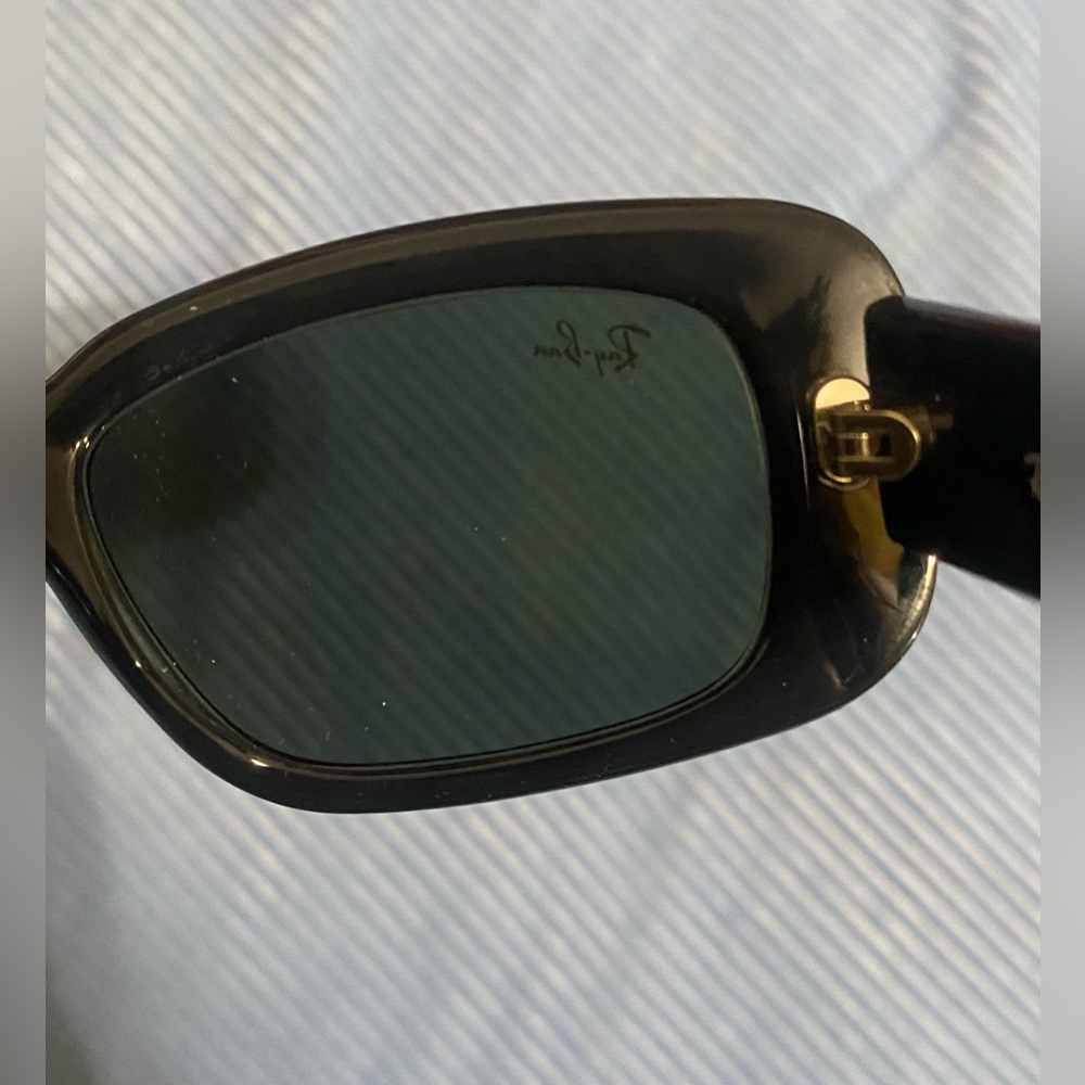 Ray•Ban sunglasses (Style No. RB 4122) - Picture 9 of 16
